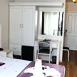 فندق باي كاراسلان إن كوشاداسيه