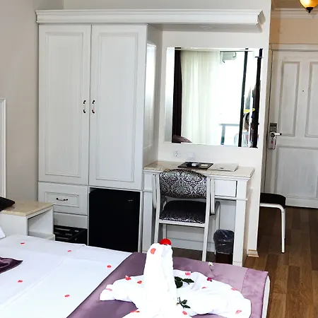 호텔 By Karaaslan 쿠사다시