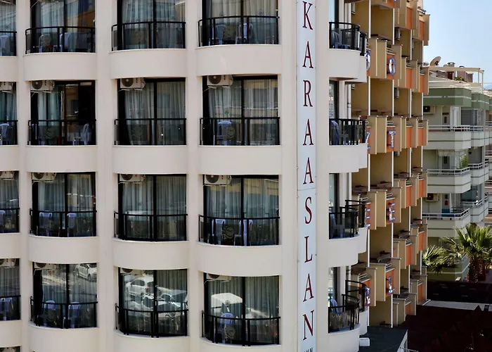 By Karaaslan Hotell Kusadası